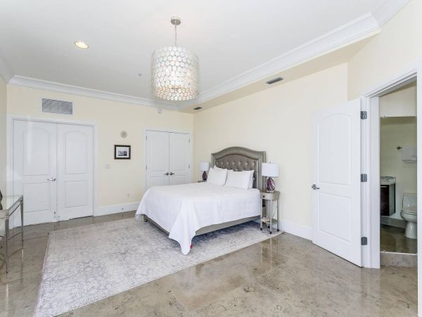 Luxurious Gulf-Front 4-Bedrppm Condo with Stunning Views on Pensacola Beach