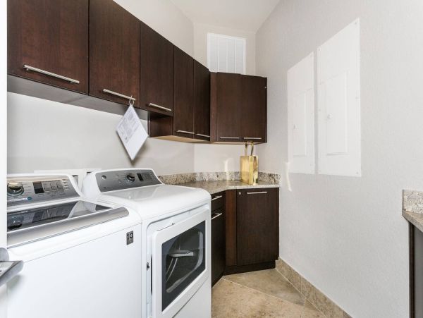 Luxurious Gulf-Front 4-Bedrppm Condo with Stunning Views on Pensacola Beach