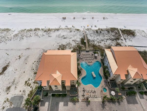 Luxurious Gulf-Front 4-Bedrppm Condo with Stunning Views on Pensacola Beach
