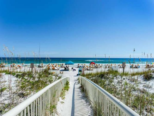 Luxurious Gulf-Front 4-Bedrppm Condo with Stunning Views on Pensacola Beach