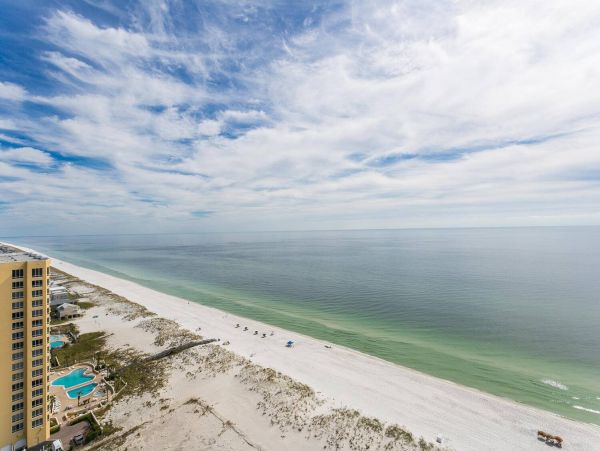 Luxurious Gulf-Front 4-Bedrppm Condo with Stunning Views on Pensacola Beach