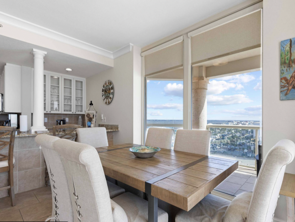 Pensacola Luxury Vacation Home Away From Home Views!