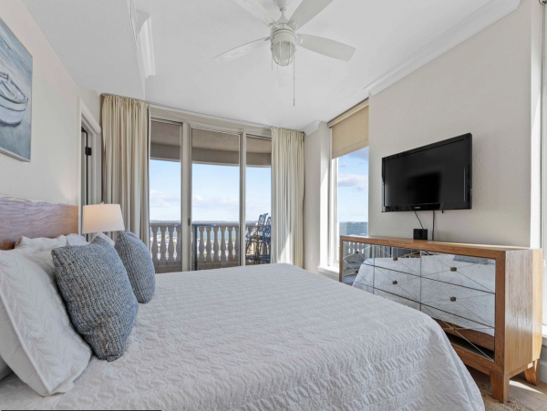 Pensacola Luxury Vacation Home Away From Home Views!