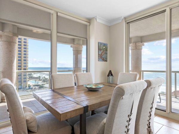 Pensacola Luxury Vacation Home Away From Home Views!