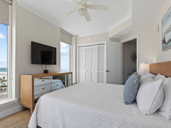 Pensacola Luxury Vacation Home Away From Home Views!