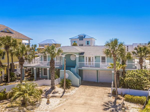 Beachside Five Bedroom Vacation Rental in Pensacola Beach