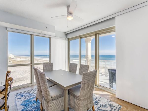 Rare 4 Bedroom  Four bathroom Beachfront Vacation Condo Pensacola Beach