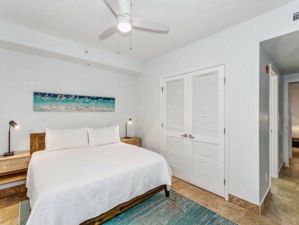 Rare 4 Bedroom  Four bathroom Beachfront Vacation Condo Pensacola Beach