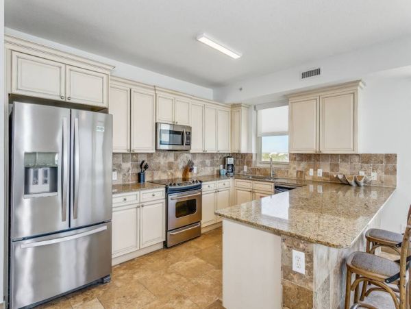 Rare 4 Bedroom  Four bathroom Beachfront Vacation Condo Pensacola Beach
