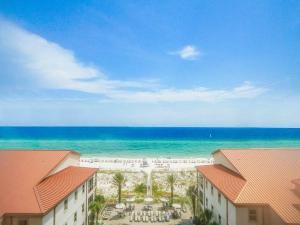Rare 4 Bedroom  Four bathroom Beachfront Vacation Condo Pensacola Beach