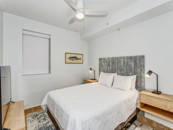 Rare 4 Bedroom  Four bathroom Beachfront Vacation Condo Pensacola Beach