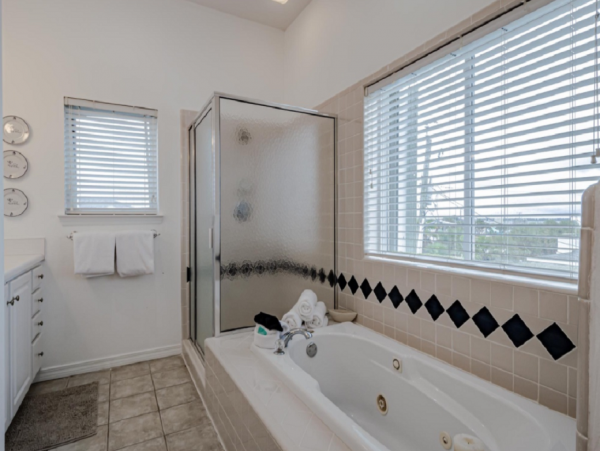 Gulf Breeze Vacation Rental: Beachfront Paradise Awaits