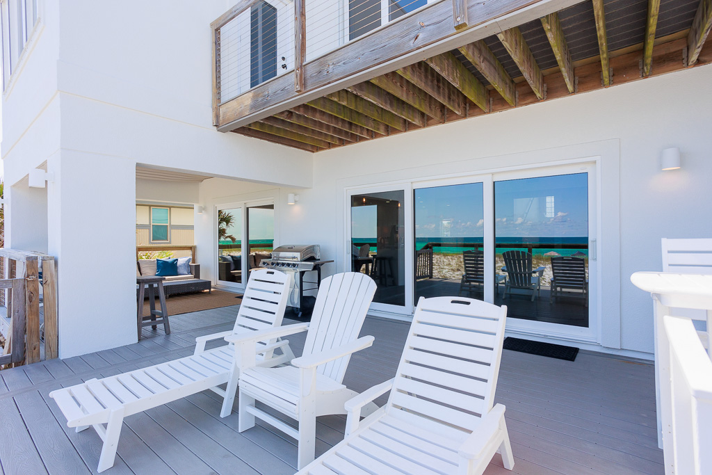 Gulf Breeze Vacation Rental: Beachfront Paradise Awaits