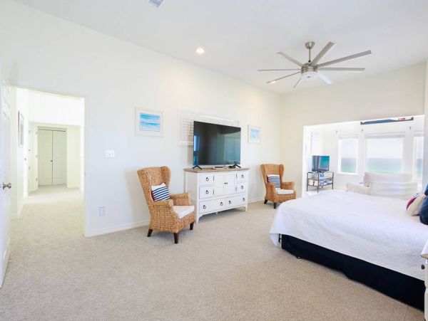 Gulf Breeze Vacation Rental: Beachfront Paradise Awaits