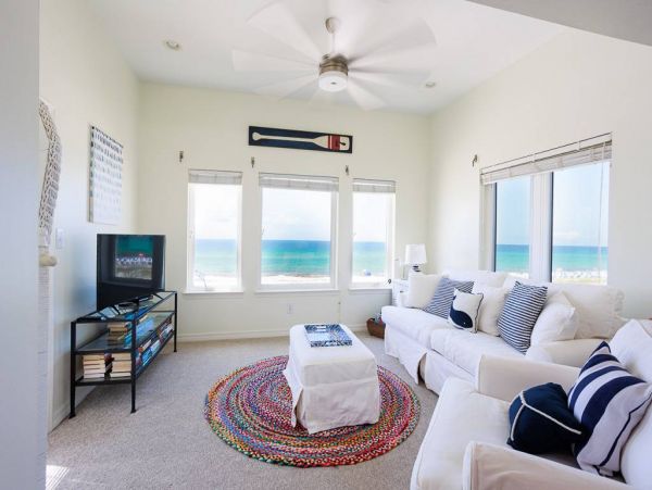 Gulf Breeze Vacation Rental: Beachfront Paradise Awaits