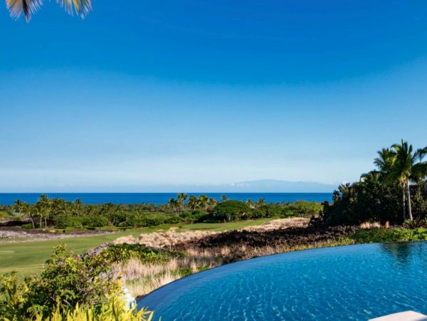 Ocean View Five Bedroom Elegant Vacation Rental in Kailua