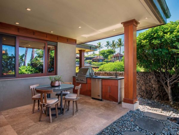 Ocean View Five Bedroom Elegant Vacation Rental in Kailua