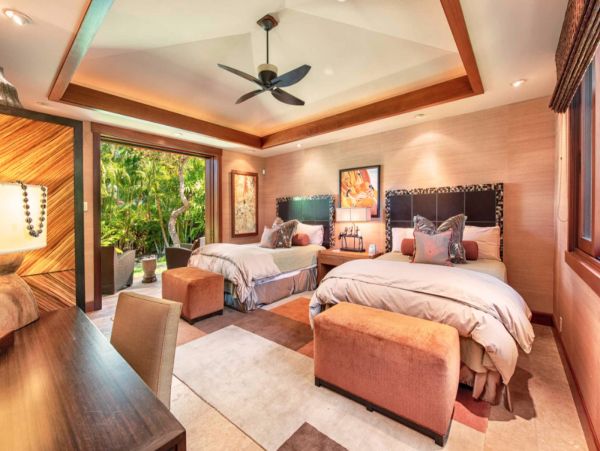 Ocean View Five Bedroom Elegant Vacation Rental in Kailua