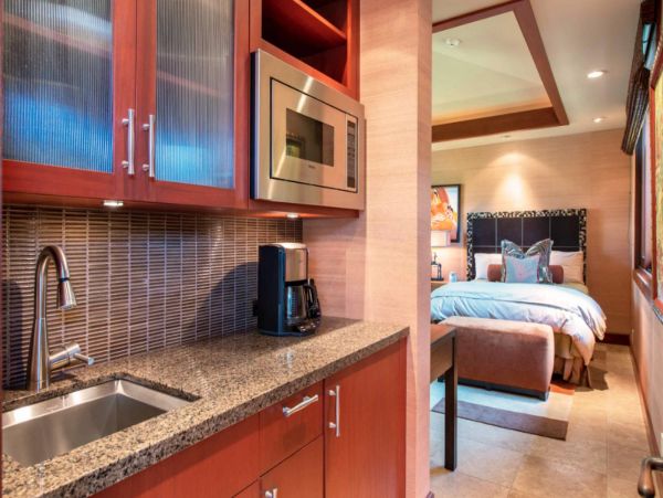 Ocean View Five Bedroom Elegant Vacation Rental in Kailua