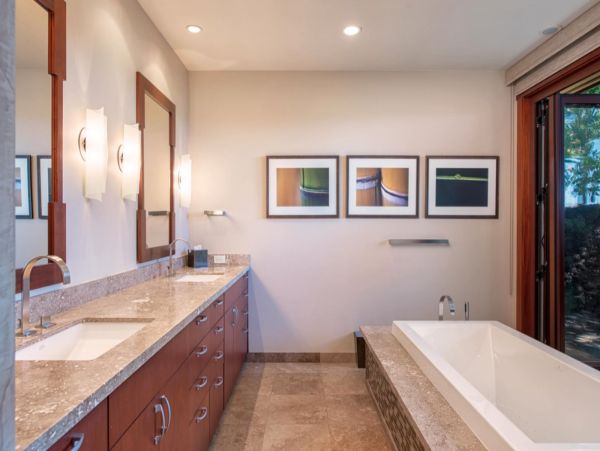 Ocean View Five Bedroom Elegant Vacation Rental in Kailua
