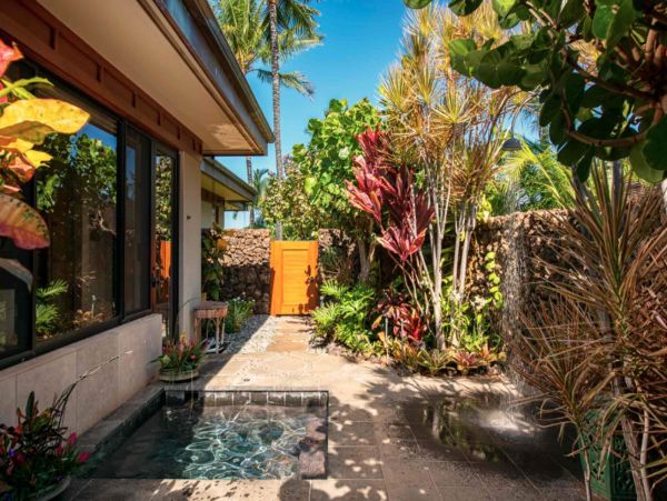 Ocean View Five Bedroom Elegant Vacation Rental in Kailua