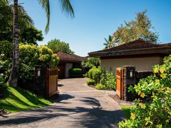 Ocean View Five Bedroom Elegant Vacation Rental in Kailua