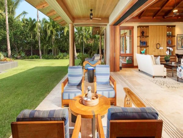 Kailua Golf Course Luxury Five Bedroom Vacation Home