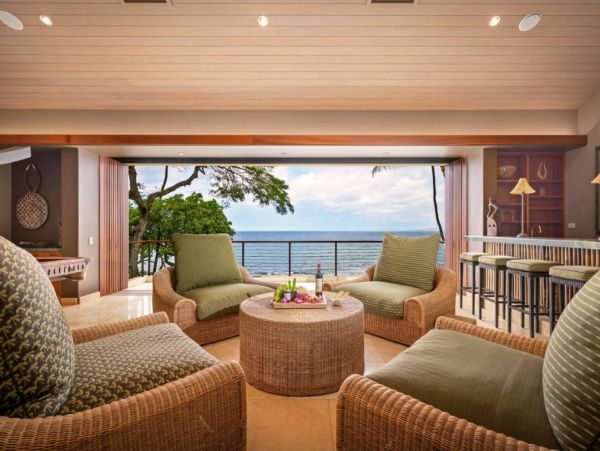 Kohala Coast Oceanfront Four Bedroom Vacation Rental