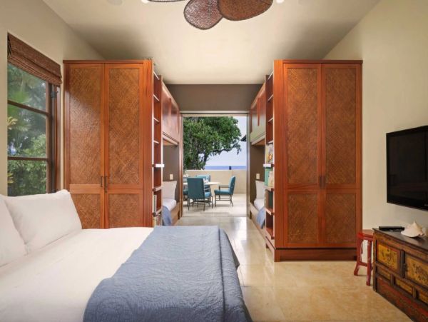 Kohala Coast Oceanfront Four Bedroom Vacation Rental
