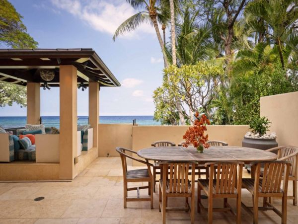 Kohala Coast Oceanfront Four Bedroom Vacation Rental