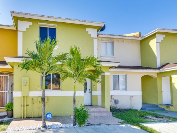 Opa-locka Comfortable Three Bedroom Vacation Rental