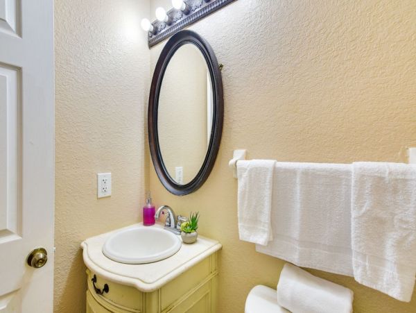 Opa-locka Comfortable Three Bedroom Vacation Rental