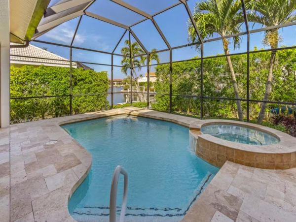 Close to Beach Three Bedroom Vacation Rental in Marco Island