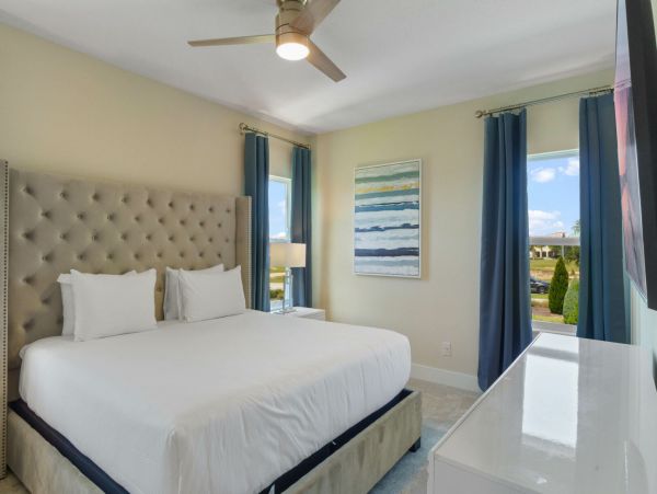 Naples Condo 1076109