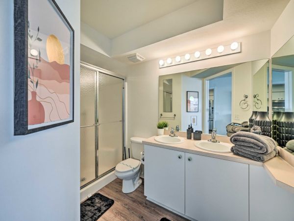 Charming Vacation Getaway with 2 Bedrooms in Naples