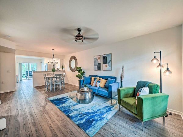 Charming Vacation Getaway with 2 Bedrooms in Naples