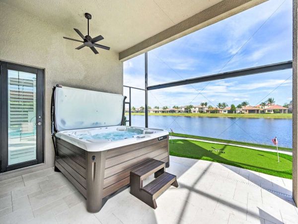 Naples Home 1076129