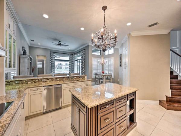 Naples Home 1076129