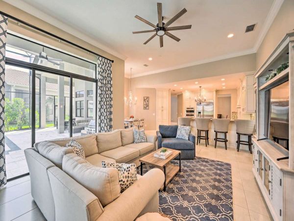Naples Home 1076129