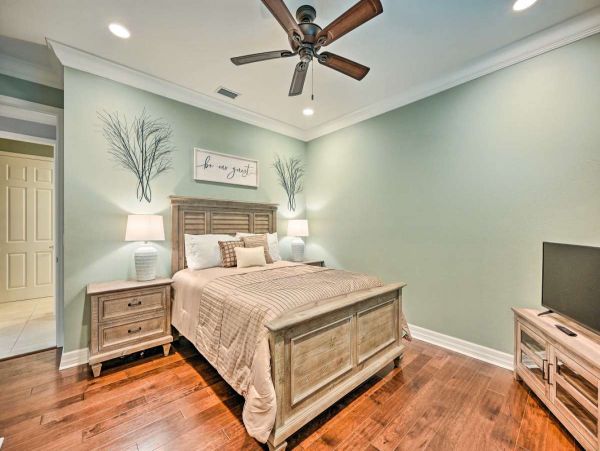 Naples Home 1076129