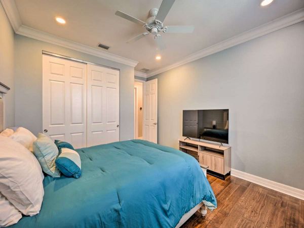 Naples Home 1076129