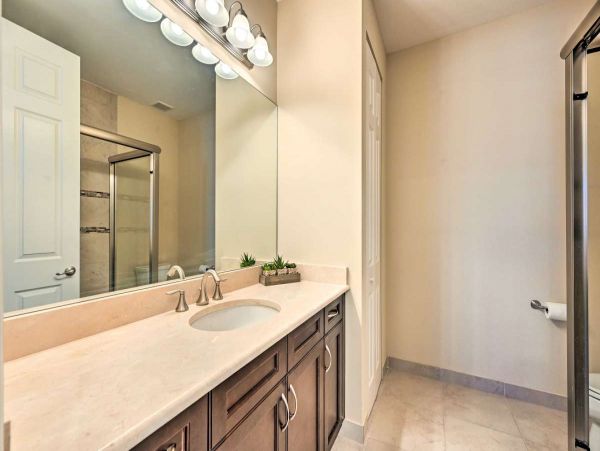 Naples Home 1076129
