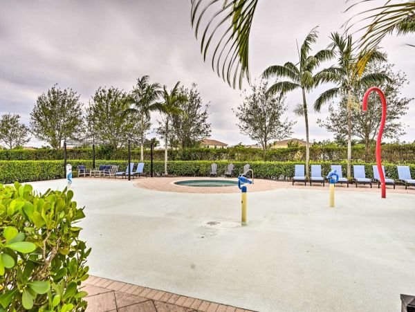 Naples Home 1076129