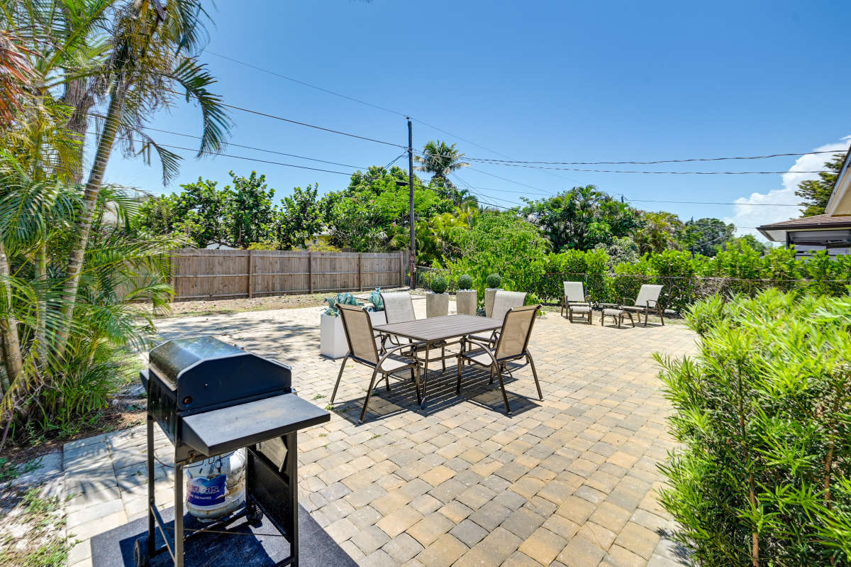 Lovely 2 Bedroom Vacation Home in Naples