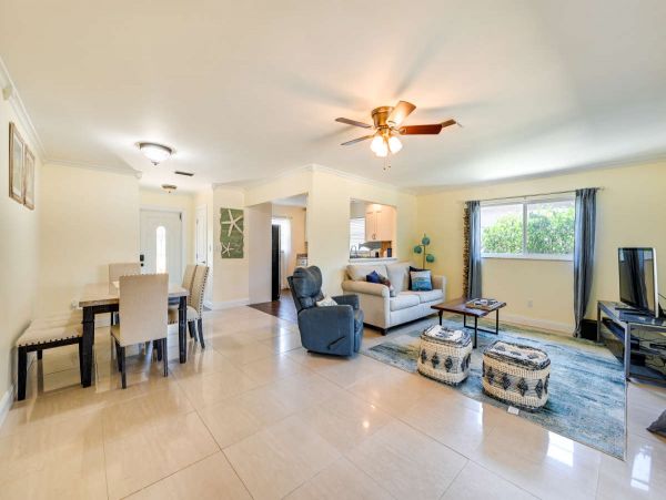 Lovely 2 Bedroom Vacation Home in Naples