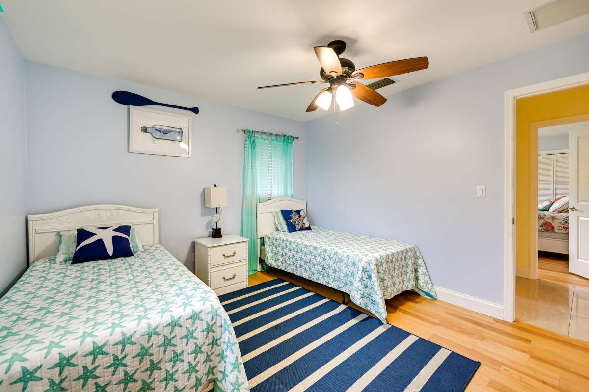 Lovely 2 Bedroom Vacation Home in Naples