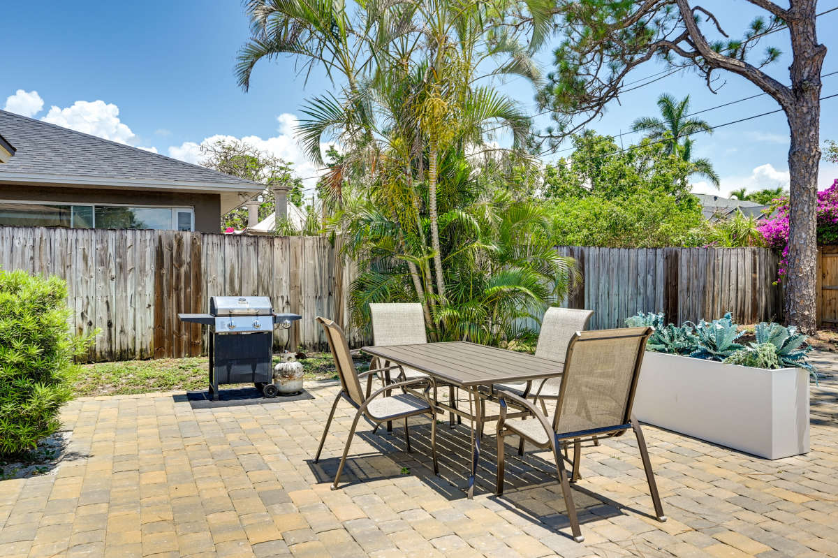 Lovely 2 Bedroom Vacation Home in Naples