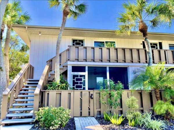 Longboat Key Condo with Two Bedrooms Communal Pool