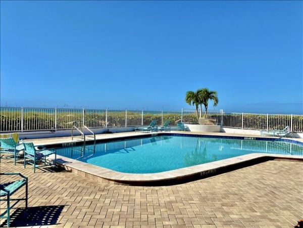 Longboat Key Condo with Two Bedrooms Communal Pool