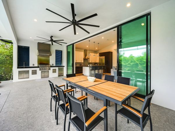 Modern Naples 3 Bedroom Vacation Rental Sleeps 8 Guests